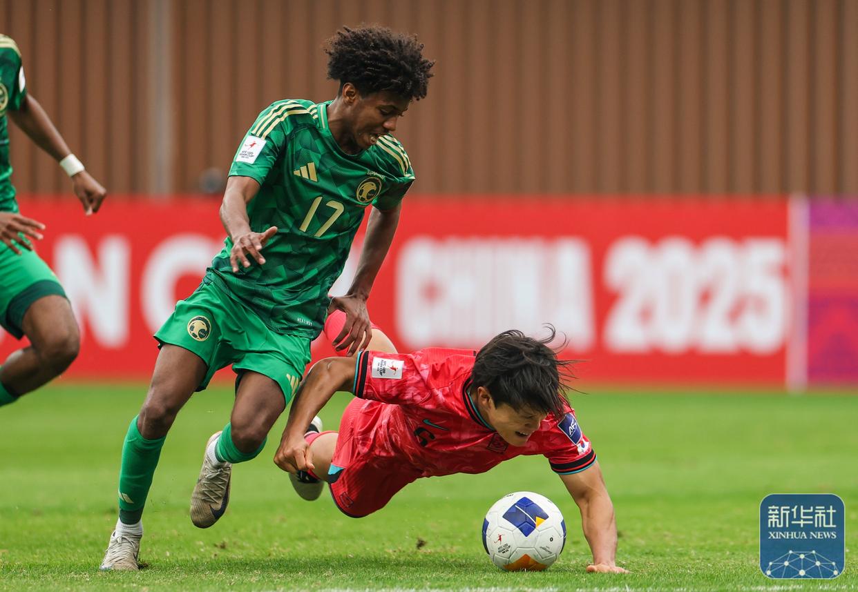 开云体育中国-沙特阿拉伯足球联赛进入激烈争夺阶段