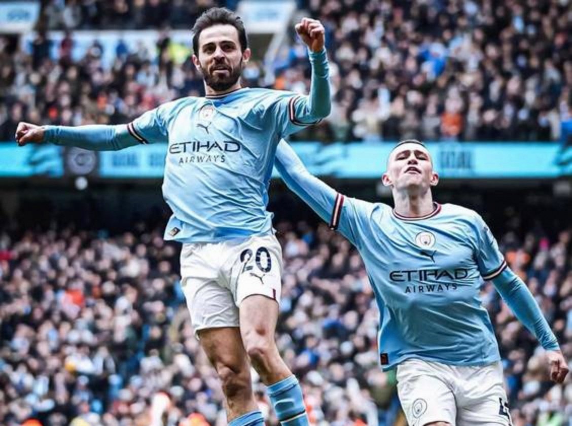 开云体育在线-比赛全程精彩,球员表现抢眼,助球队取胜