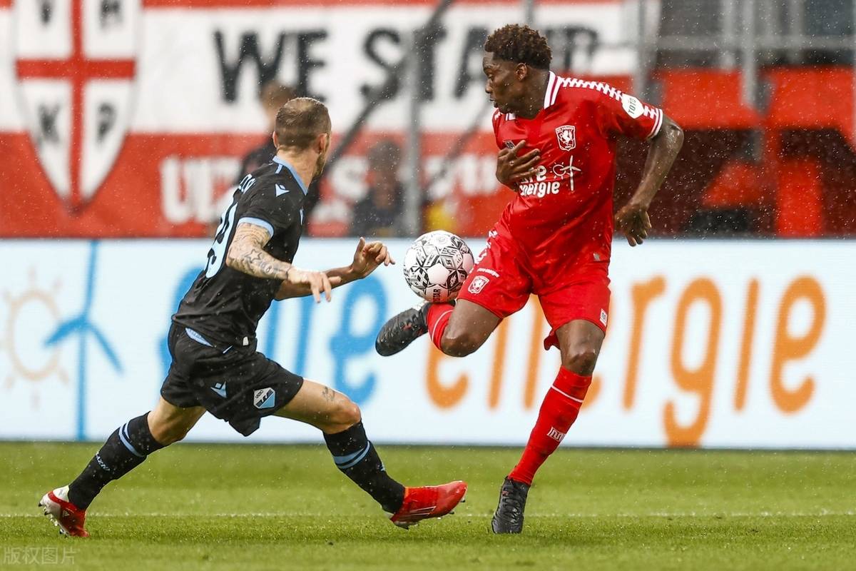 开云平台-包含拉齐奥连扳两轮,争夺欧冠资格激烈的词条