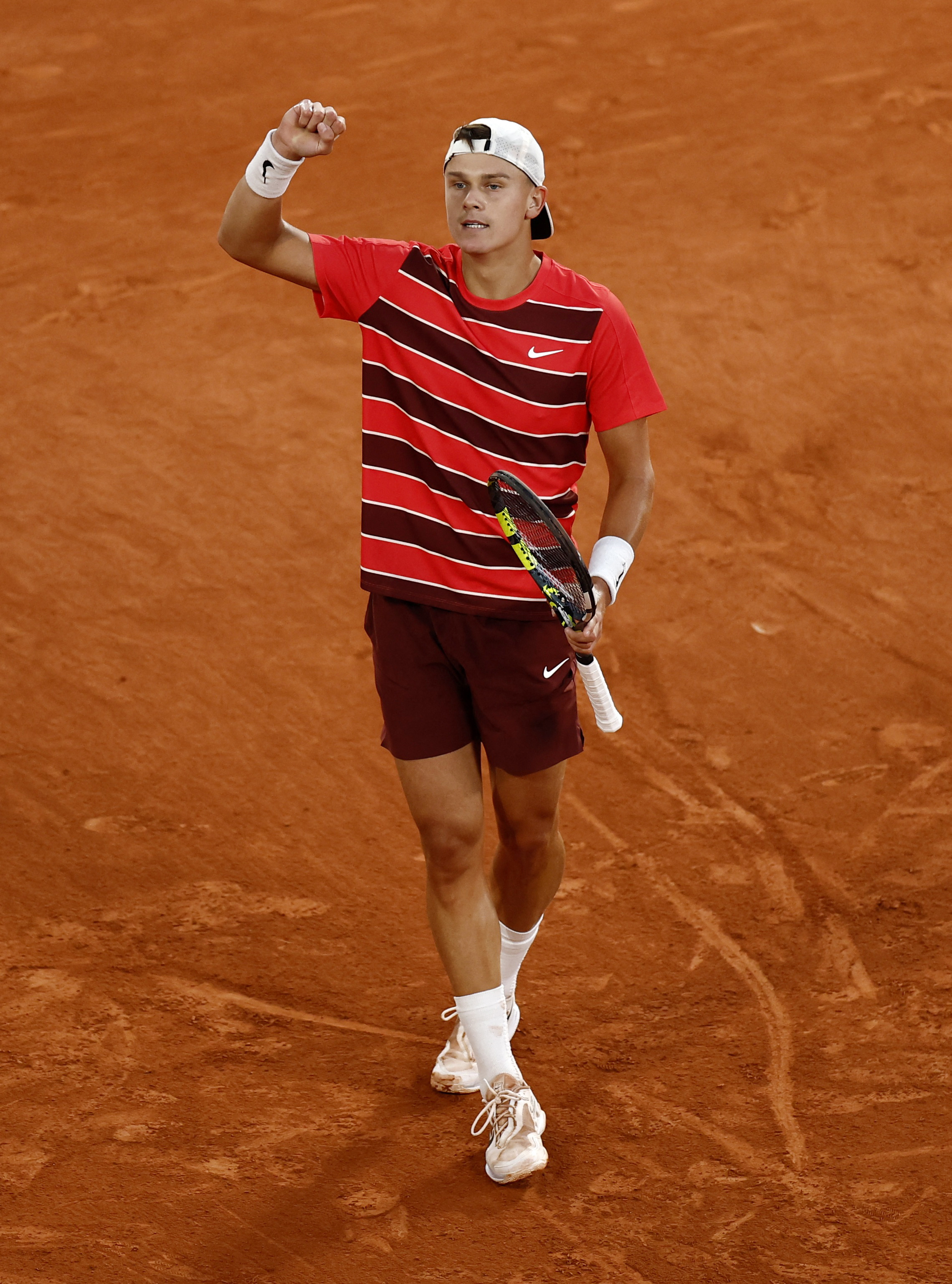 包含冷门频出!网球战况跌宕起伏的词条 包含冷门频出!网球战况跌宕起伏的词条