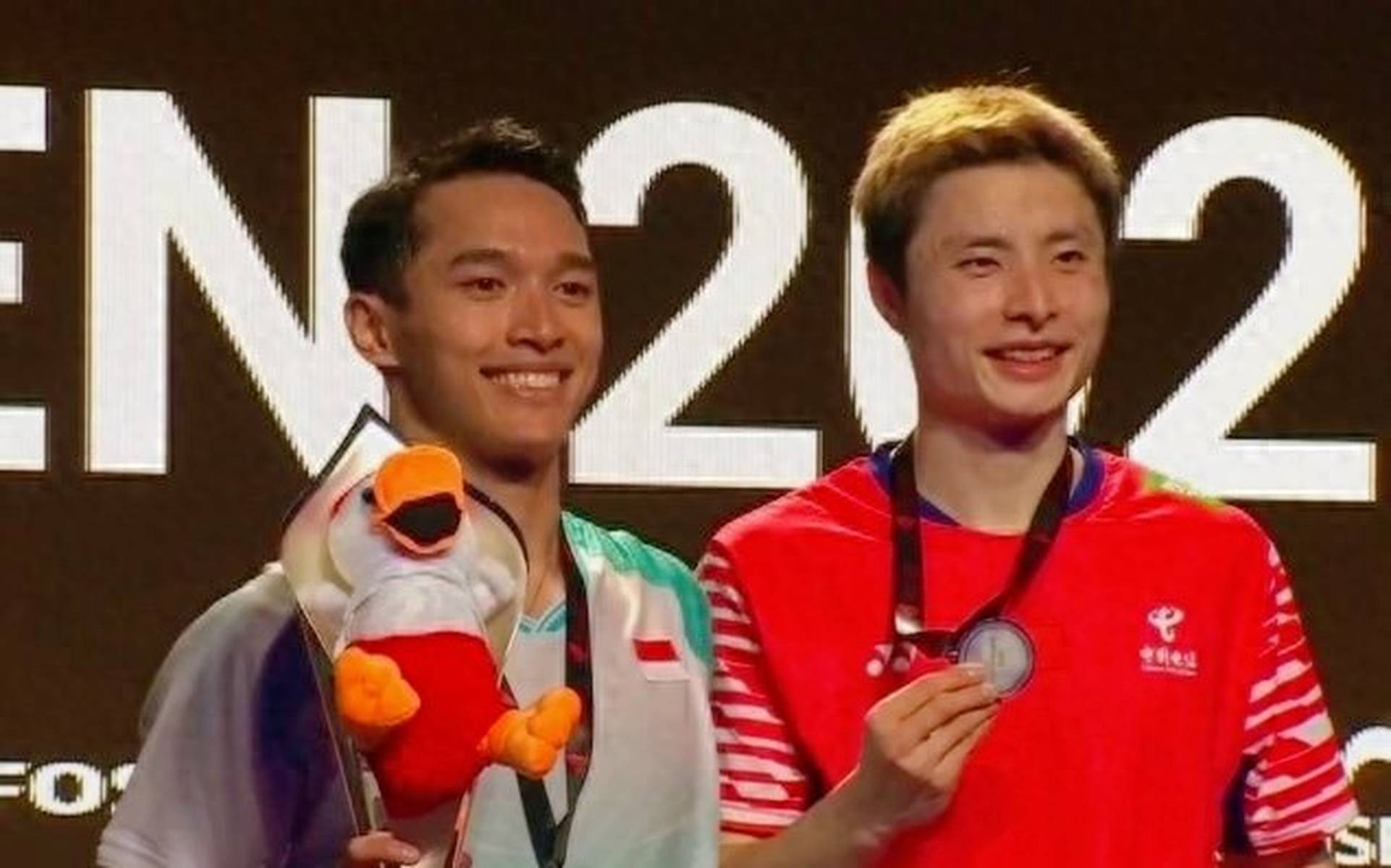 泰国队横扫印尼队，石宇奇关键制胜