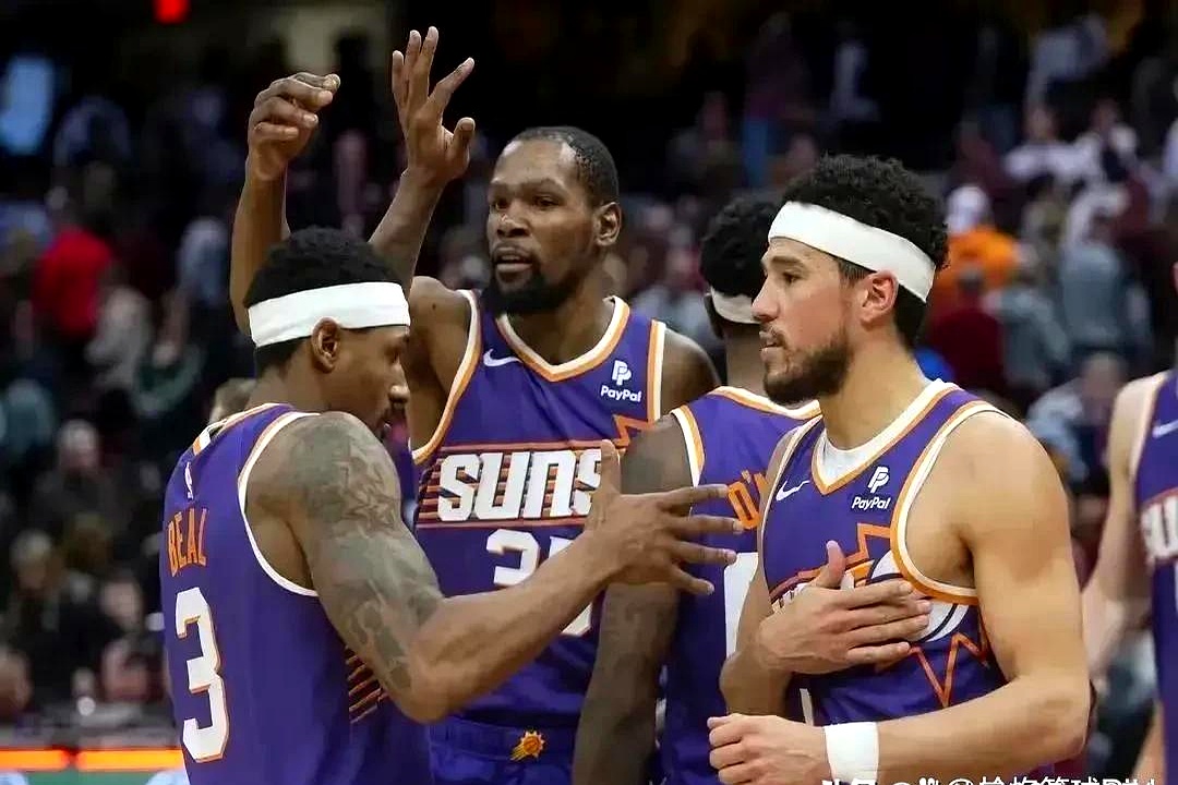 开云sport-马刺完胜北京队，布克统治全场