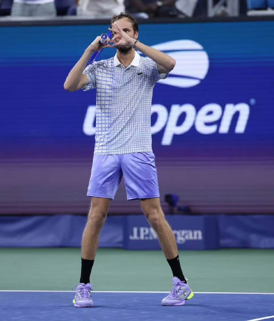 ATP总决赛鏖战美网,蒂姆统治全场 ATP总决赛鏖战美网,蒂姆统治全场