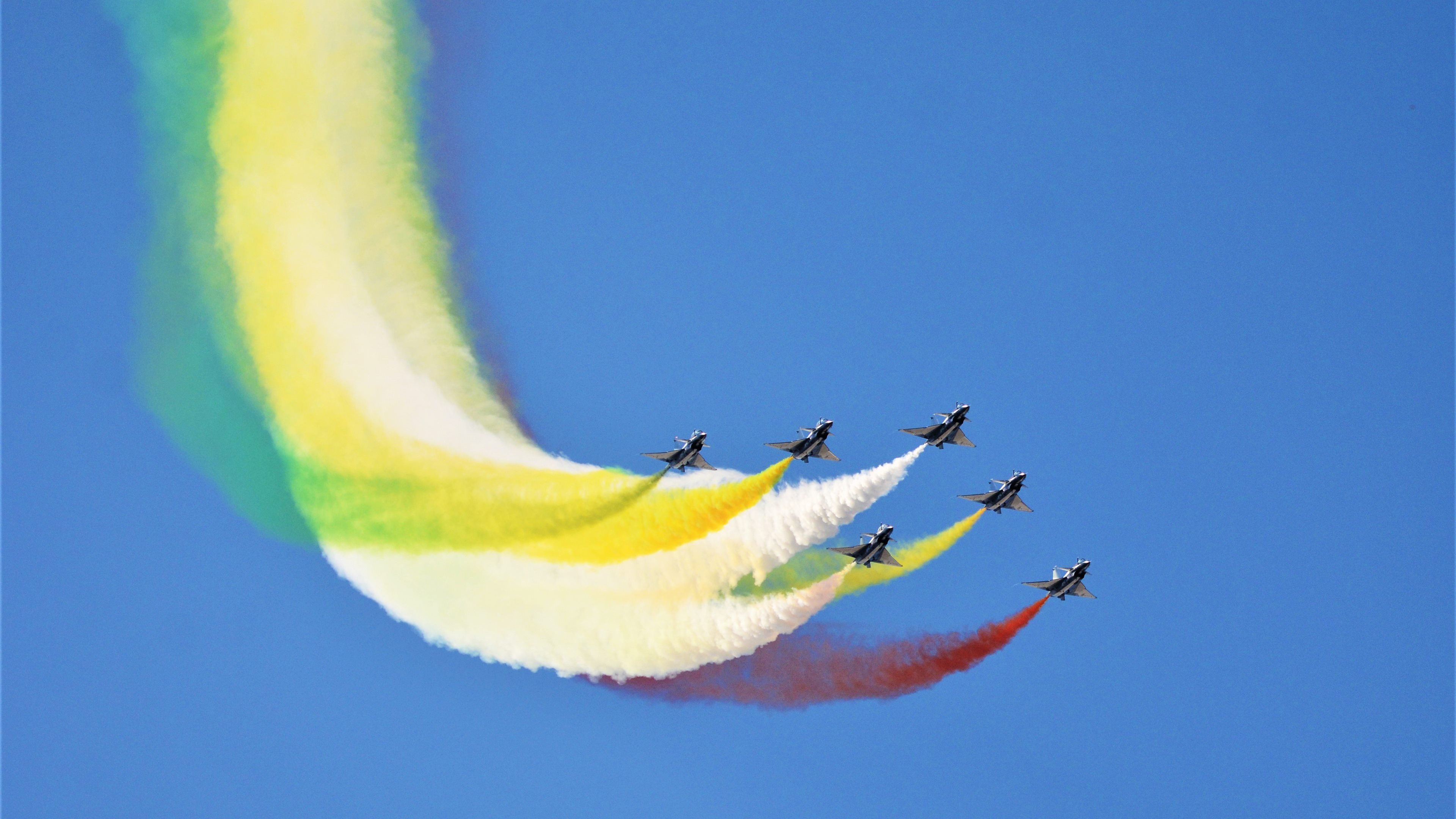 赛前被嘲陪跑,新疆队如何用最原始的篮球美学击碎76人精密算法