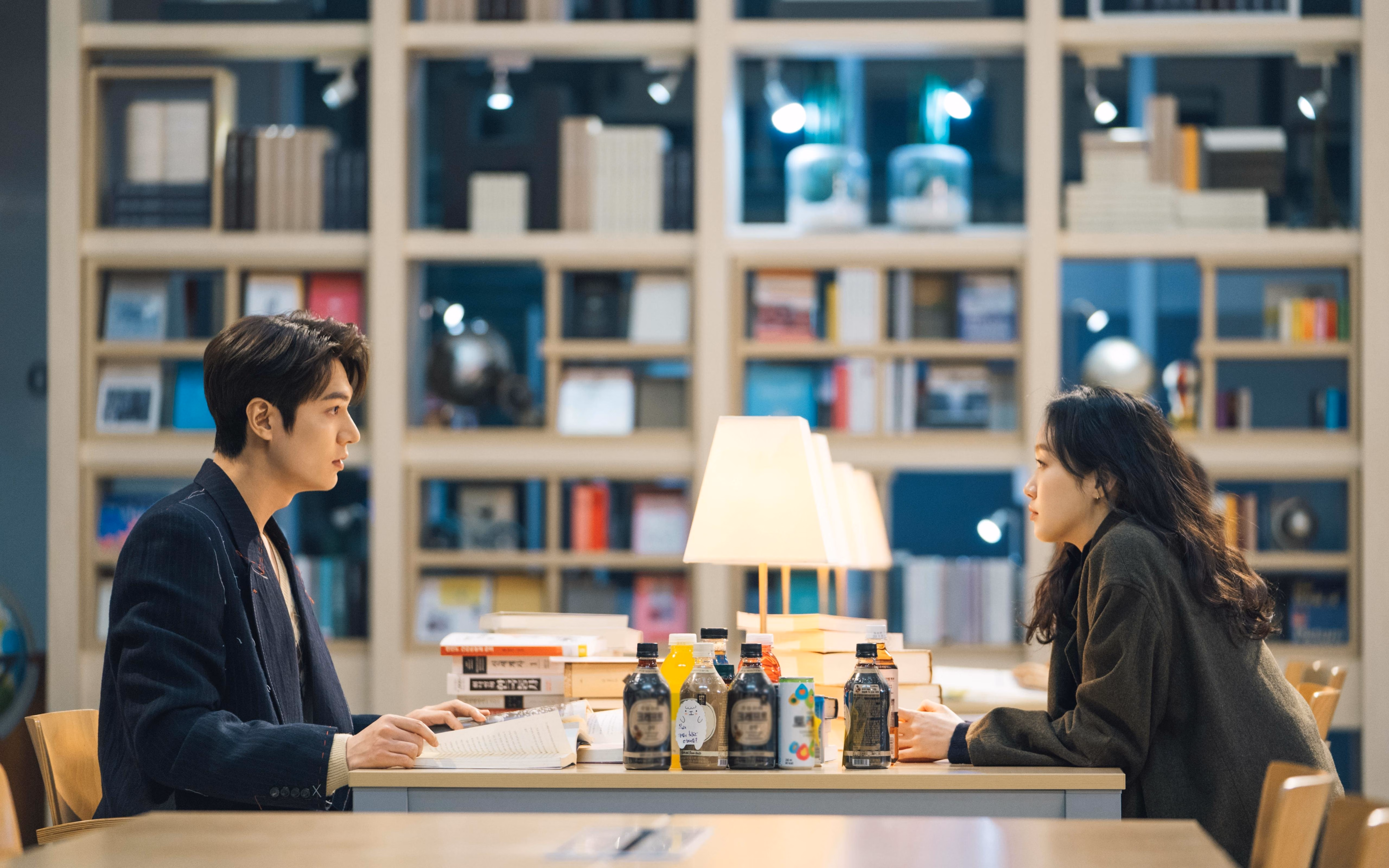 开云体育中国-假想战，当巴萨遇见阿尔及利亚，拉什福德如何成为超现实赛场上的唯一节拍器？