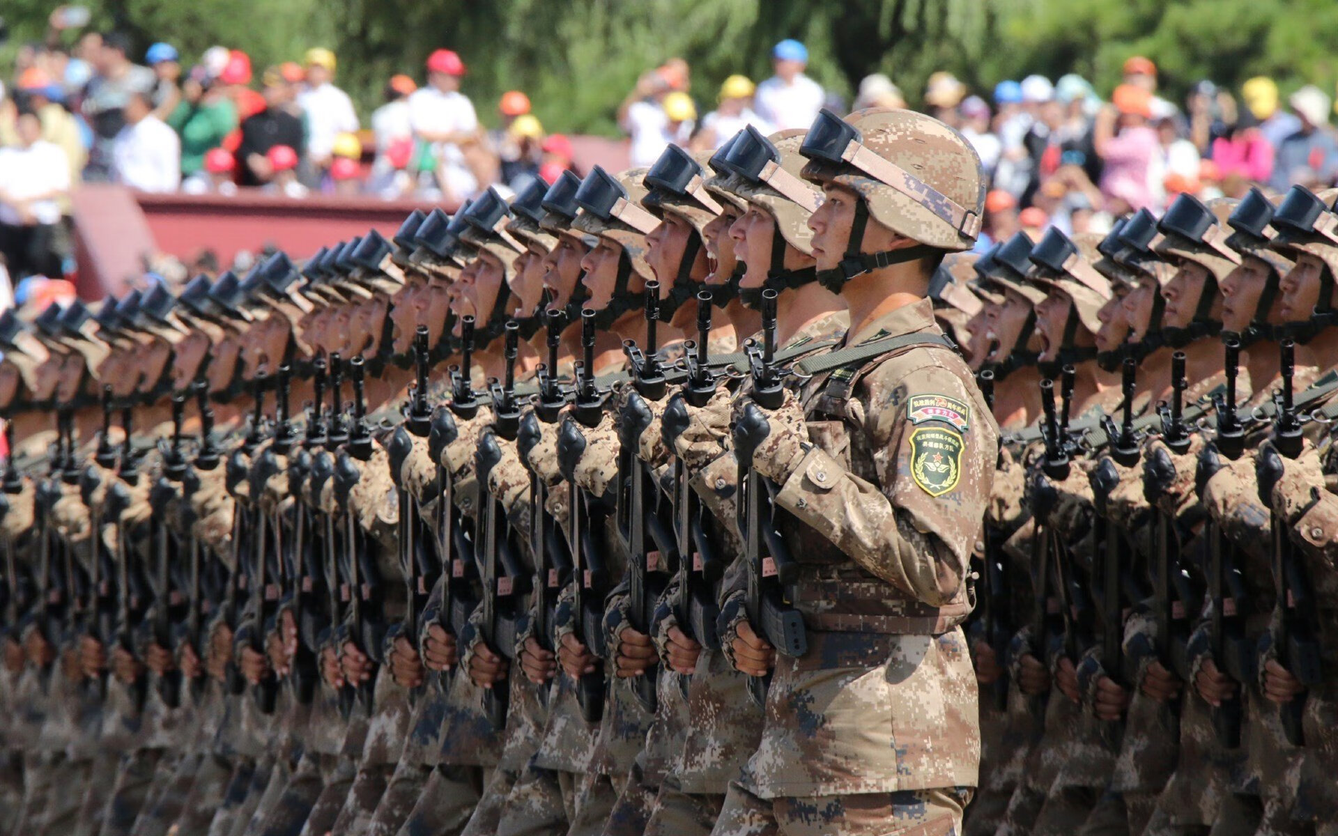 开云官网-跨界暴君,当库里在F1终弯道踩下三分油门