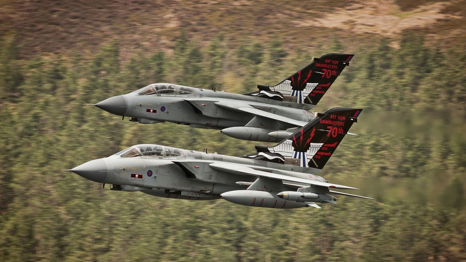 西亚卡姆独揽37分统治攻防,尼克斯力克鹈鹕展露冠军相