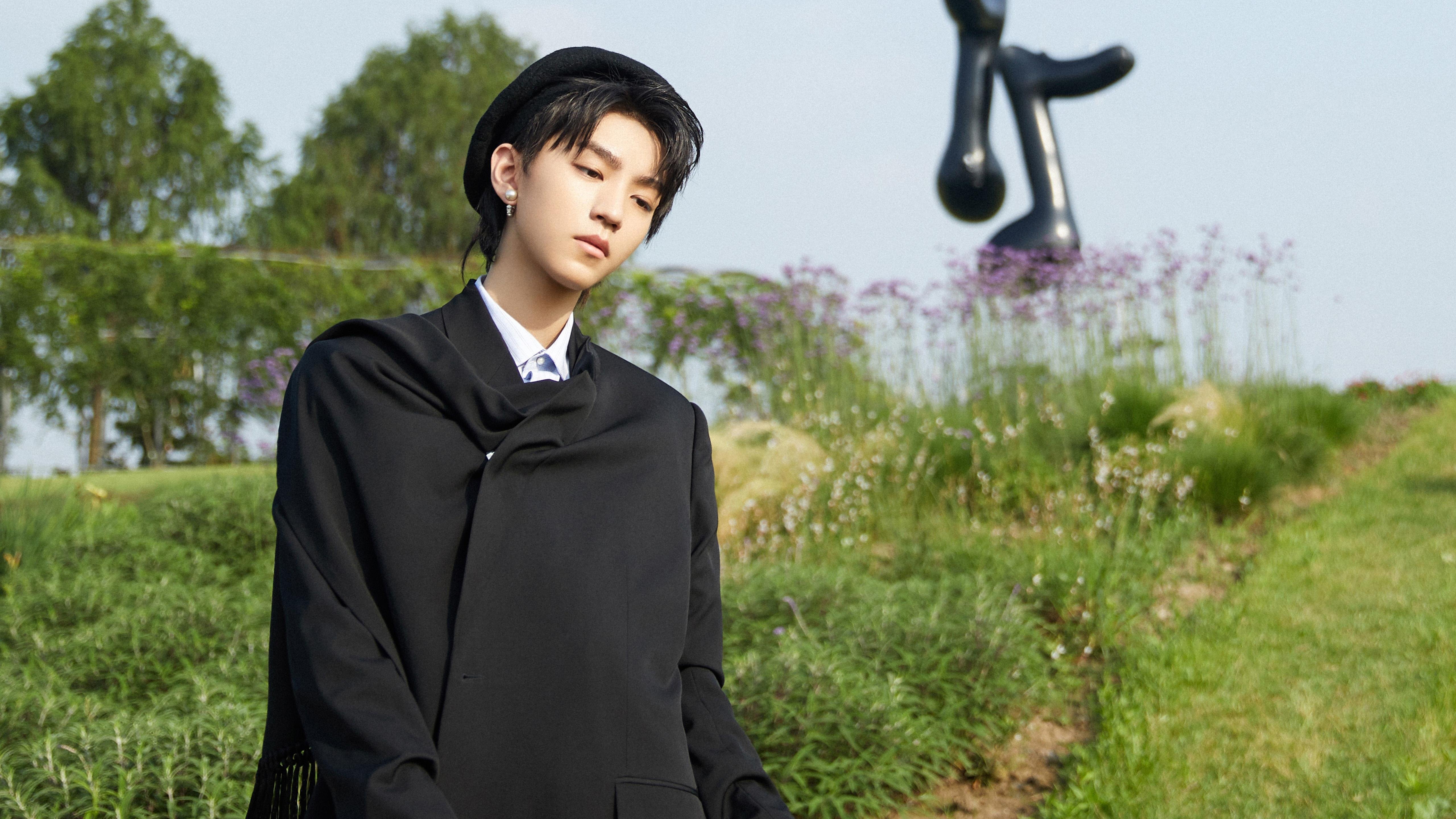 足球世界的双重奏,玻利维亚爆冷淘汰瑞士,莱万国家德比展现统治力