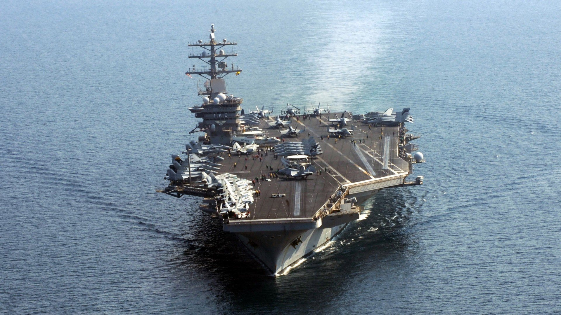 光影交错,布克的绝杀让意甲焦点战之夜铭记一个平凡英雄的名字