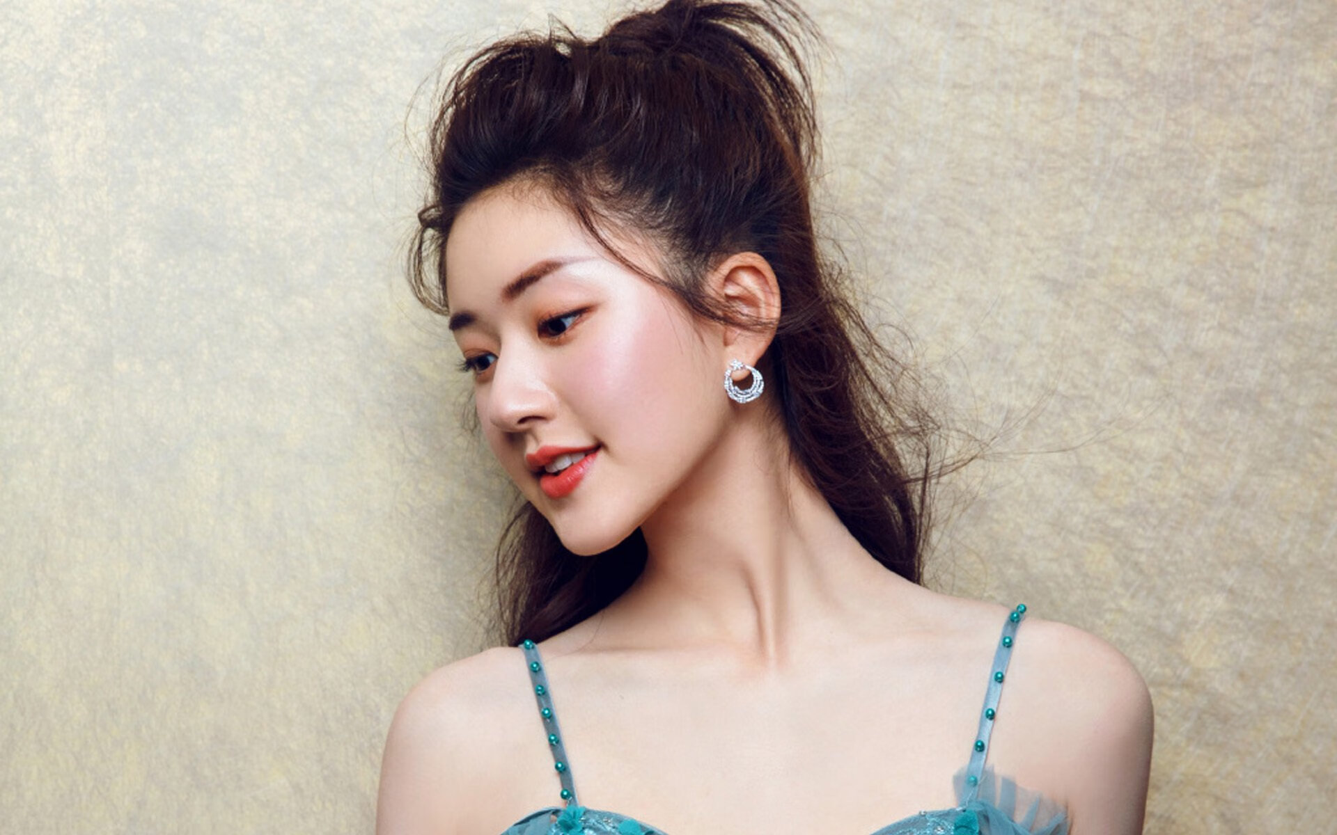 开云体育平台APP-当国家博弈遇见个人英雄主义，斩落与接管的双重变奏